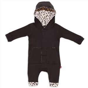 MAGNETIC ME spot on magnetic coverall with hood